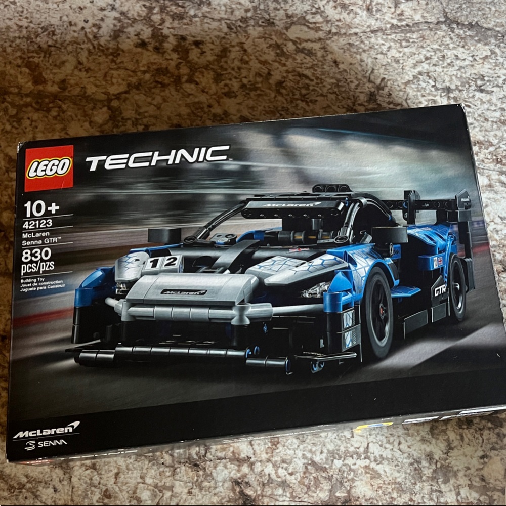 NEW Unopened LEGO McLaren Senna GTR 830 pcs Technic #42123